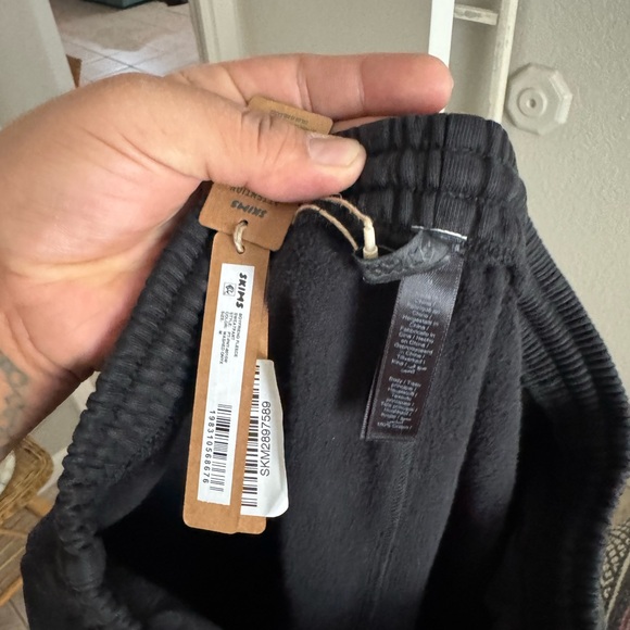 NWT SKIMS COTTON FLEECE OVERSIZED STRAIGHT LEG PANT in Onyx - Picture 7 of 8